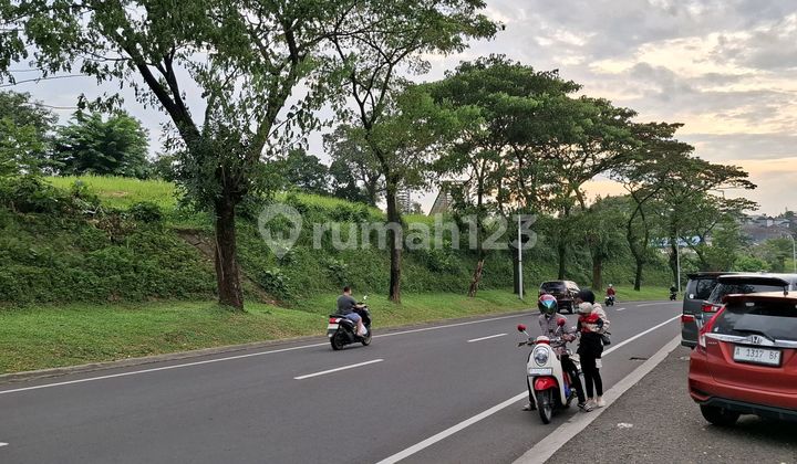 For Sale Cheap 2-Storey Shop House Flood-Free by Montreal Street! 2