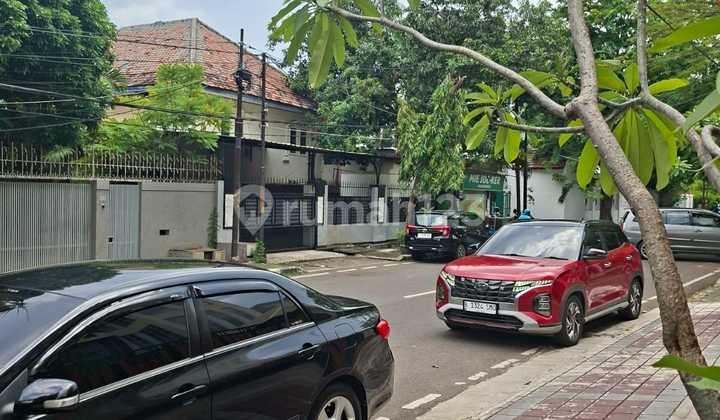 Dijual Rumah Mewah 2 Lantai & Letak Strategis Di Jalan Tongkol Rawamangun!