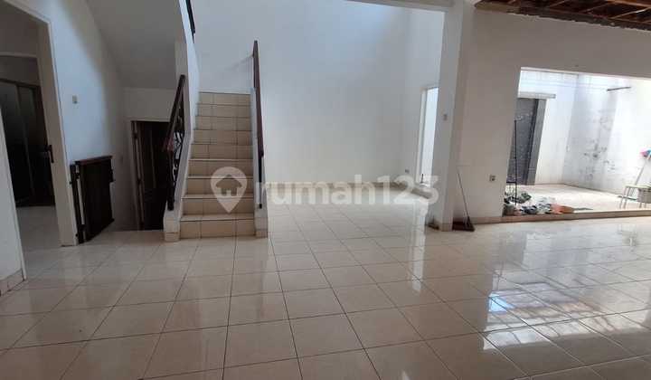 Affordable 2-Story House in the Cluster Opposite Living World Mall! 2