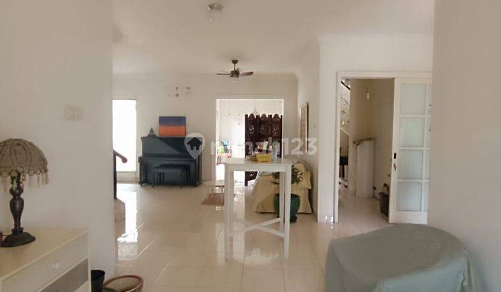 Dijual Rumah 2 Lantai Full Furnish Di Cluster Tengah Kota Wisata, Dekat Mal! 1