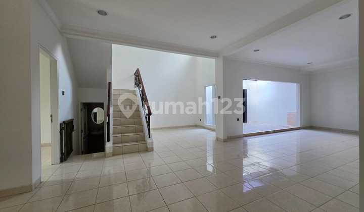 Rumah Murah 2 Lantai di Cluster Seberang Mal Living World! Rumah Murah 2 Lantai di Cluster Seberang Mal Living World!