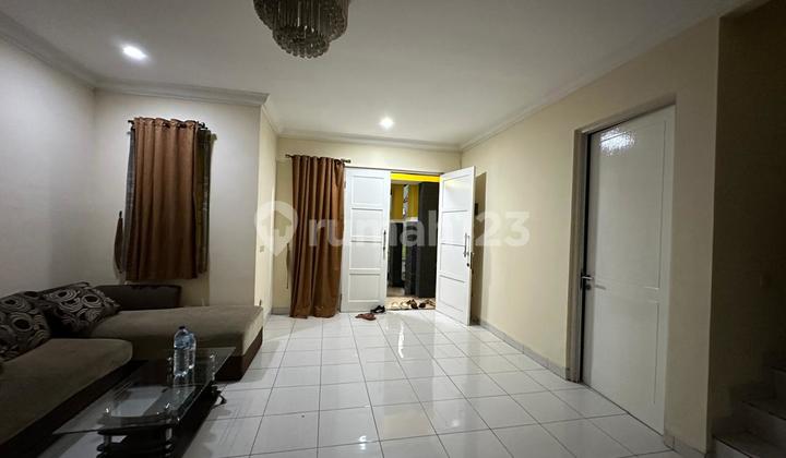 Rumah Bagus SHM di Legenda Wisata 2