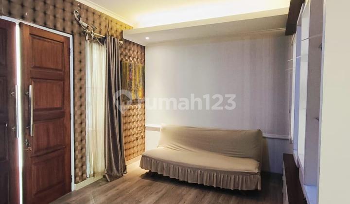 Rumah Siap Huni 3lantai Di Kota Wisata 1