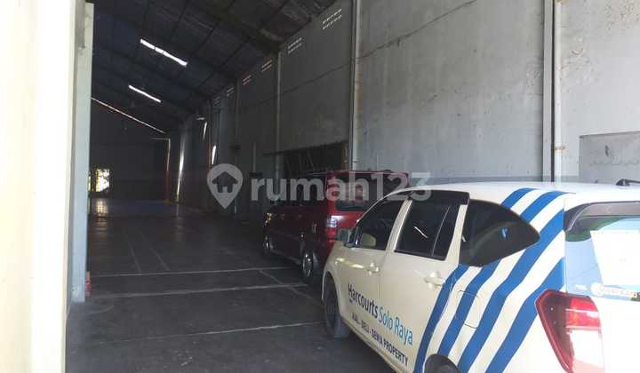 Gudang siap pakai di Klaten 11