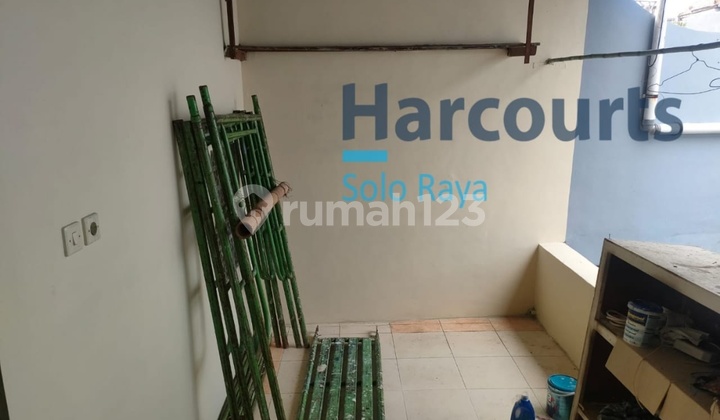 Rumah siap huni lingkungan dekat RI 1 di Sumber 3