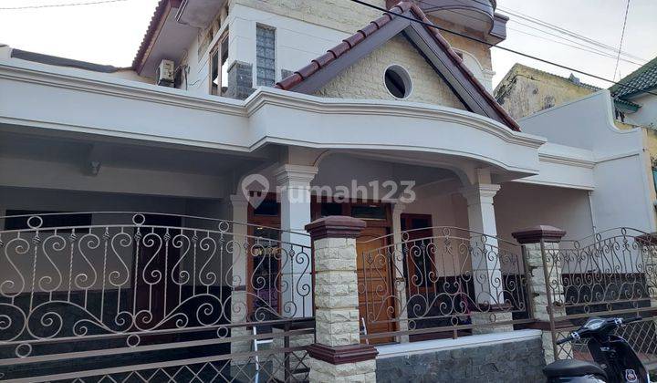 Rumah bagus 2 lantai di perumahan Kartasura Solo 1