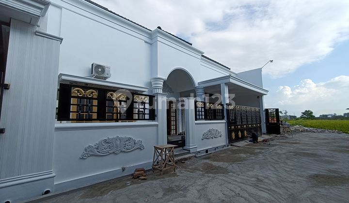 For Sale : Hunian Nyaman & Modern 1,5 Lantai Di Lokasi Prime Solo Raya. 2