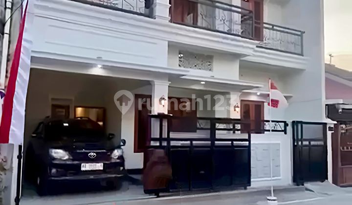 Dijual Rumah Baru Gress 2 ½ Lantai, Jalan Perumahan Lebar. Lokasi Nyaman Dan Aman. 2