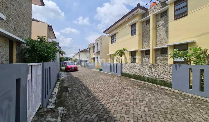 Rumah Bagus Bersih Nyaman Siap Pakai Di Perumahan Colomadu Solo, Lingkungan Tenang Dan Asri.
