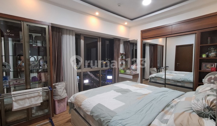 For Sale at a Loss: M Town Signature Tower Galaxy Apartment 2