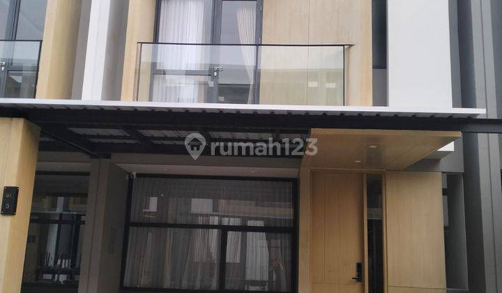 Rumah di Bsd City Svadhi Tanakayu Furnished 1