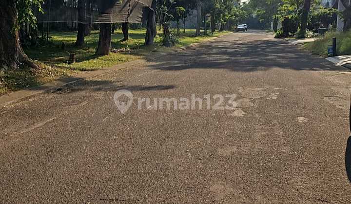 Rumah Rapi Siah Huni di Alam Sutera 2 Lantai 2