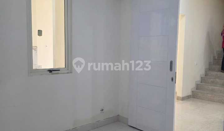 For QUICK CHEAP Sale: Luxury House in Darwin Cluster, Gading Serpong 2