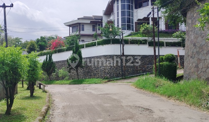 Jual Rumah Villa Mewah Hook 2 1/2 Lantai Siap Huni Di Dekat Kampus Upi Bandung Dekat Lembangharga Sudah All In