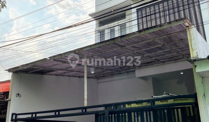 Jual Rumah 2 Lantai Full Furnished Dengan Kolam Renang Di Pondok Pinang, Jakarta Selatan