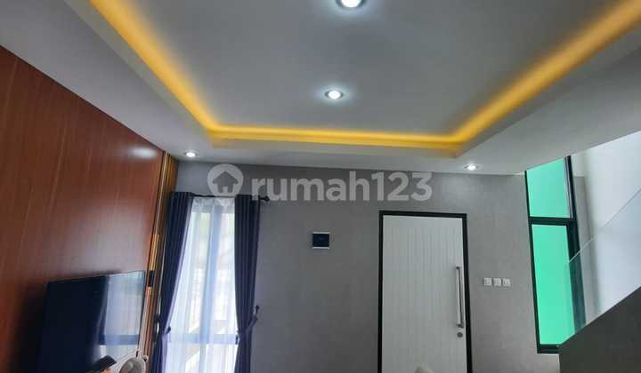 Take Over/oper Kredit/over Credit Murah Rumah 2 Lantai Di Dekat Nirwana Hill 2