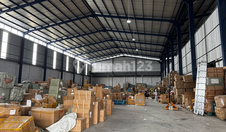 For Rent: Nice Warehouse 12 Meters High with Loading Dock on Jl. Peternakan 1, Pesing, Poglar Angke, Kapuk, West Jakarta