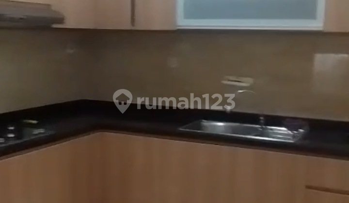 Dijual Rumah 2,5 Lantai di Taman Cosmos Taman Ratu Jakarta Barat 2