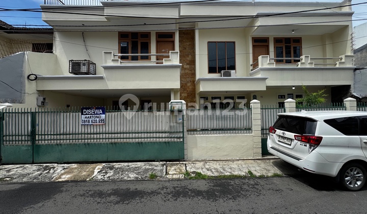 Disewa Rumah Bagus 2 Lantai di Tanjung Duren Selatan Central Park Jakarta Barat