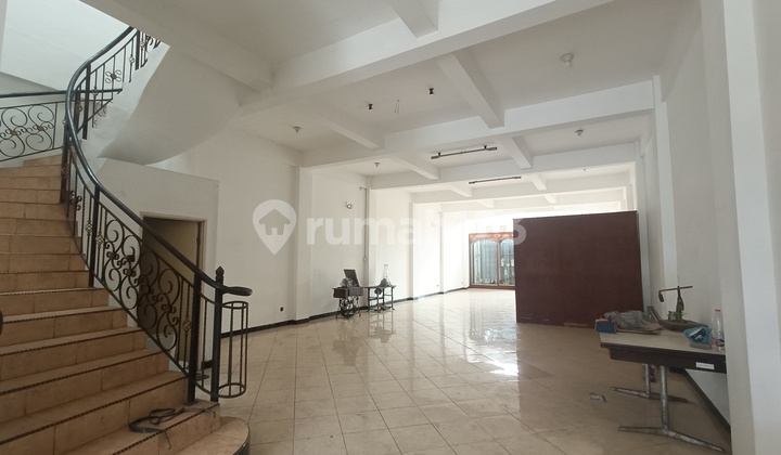 6-unit Ruko Building in the Gunung Agung Area, Denpasar 2