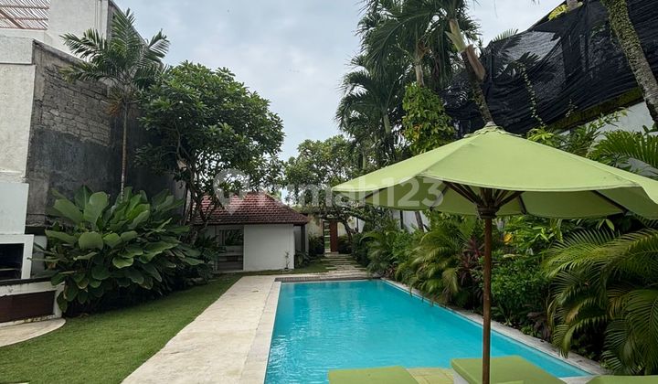 Villa Mewah dan Ekslusif di Berawa Canggu