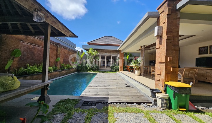 Tropical Balinese Villa For Rent With Natural Ambiance, 10 Minutes From Canggu
