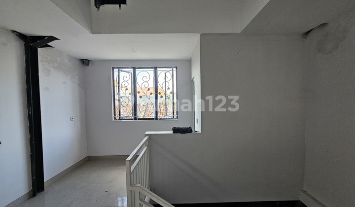 Ruko 2 Lantai untuk Toko/ Kantor di Pedungan Denpasar 2