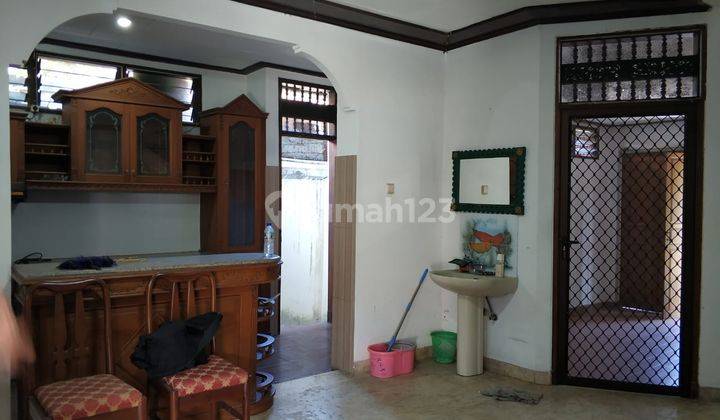 Disewakan Rumah Furnished 2 Lantai di Renon, Denpasar  9