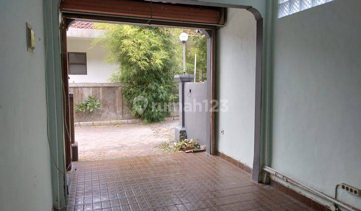 Disewakan Rumah Besar, 5 kamar tidur di Renon. Hanya 3 menit ke Plaza Renon! 10
