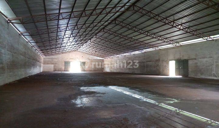 Disewakan Gudang di Lokasi Industri Denpasar Barat dgn ijin akses truk dan kendaraan besar.
 3