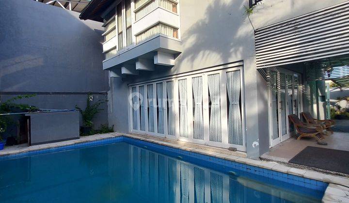 Disewakan Villa 4 Bedroom di Legian, Kuta 1