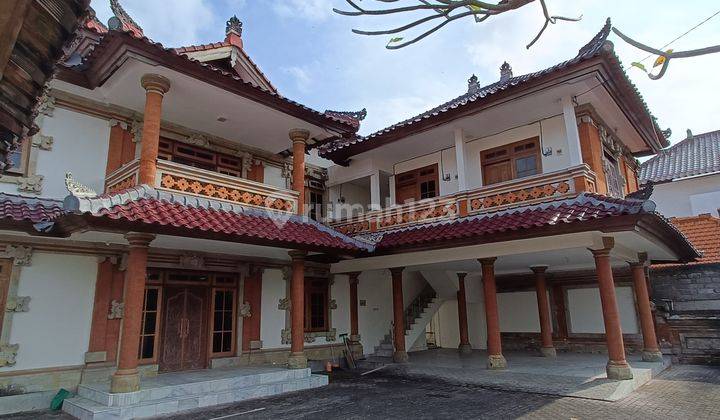 Luxurious and well-maintained house for sale in West Gatot Subroto, Denpasar 2