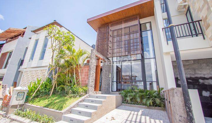 Brand New Luxury Villa For Sale di Canggu, dekat Pantai Batubolong 1