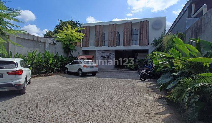 Commersial Space For Shop/ Office in Prime Renon 1