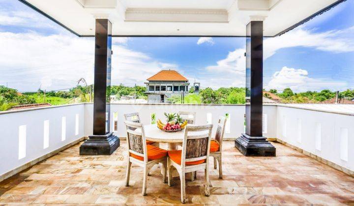 Harga Promo! 5 Bedroom Villa di Benoa Nusa Dua, hanya 5 menit dari Pantai Pandawa 1