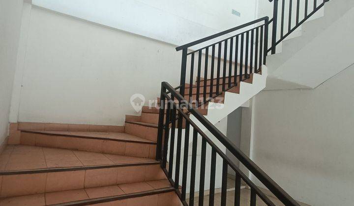 SHOP for rent in RENON Denpasar, spacious parking 2