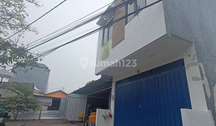 New 2-storey shophouse for rent in Mahendradata Utara Denpasar 1