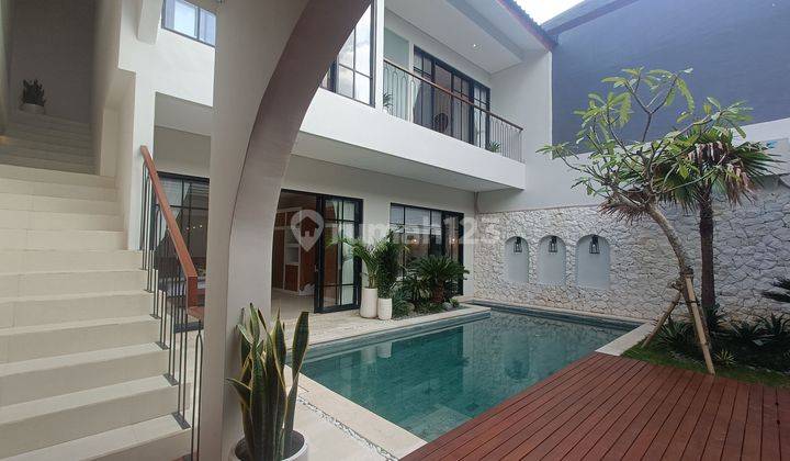 New Modern Tropical Villa in the heart of Jimbaran Nusa Dua 2