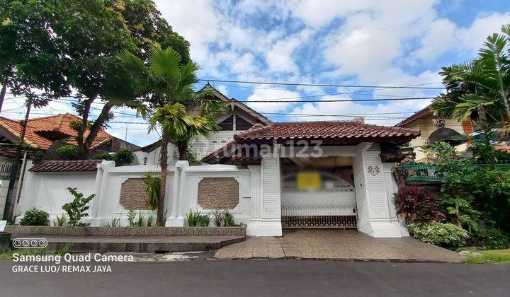 Semi Furnished House in Gatot Subroto Tengah, Denpasar 1