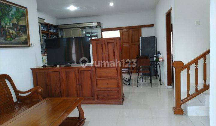 Dijual Rumah 2 Lantai di Seminyak, Kuta 2