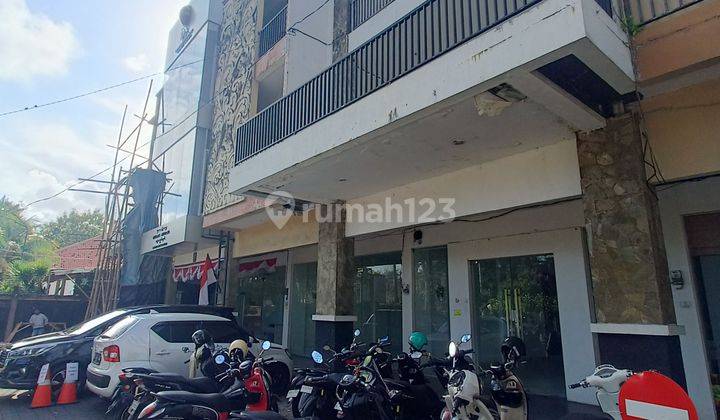 3 Floor Shophouse in a Shophouse Complex in Renon Denpasar 1