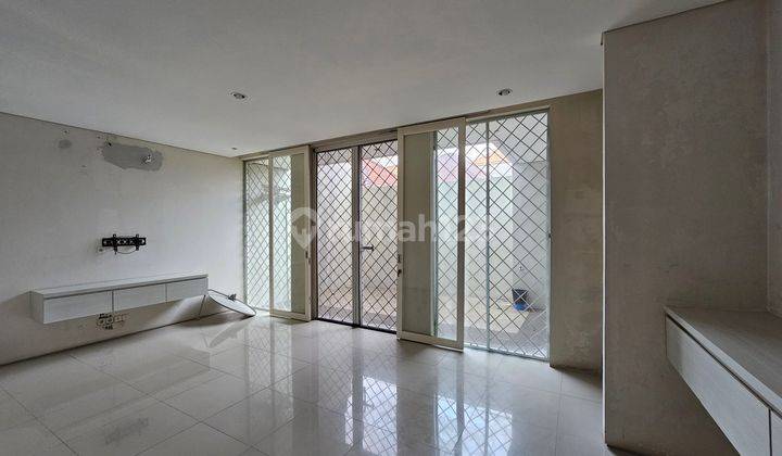 Minimalist House in the Exclusive Citraland Denpasar Complex 2