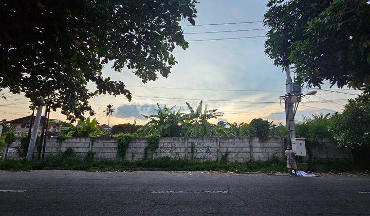 Tanah Jual di Dekat Plaza Renon