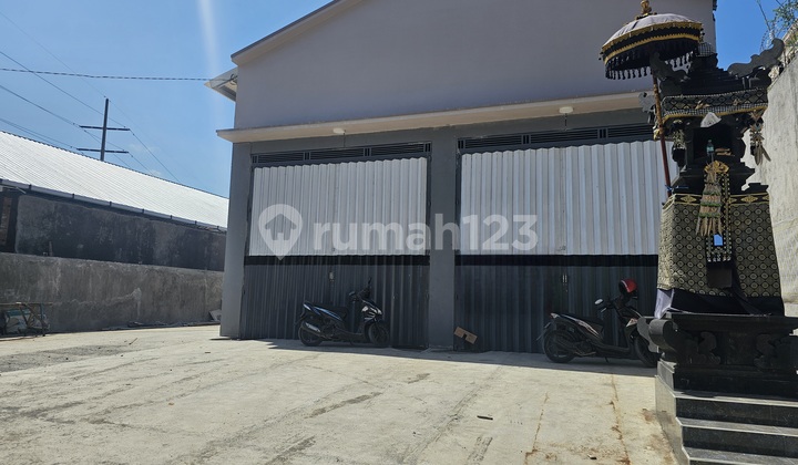 Warehouse Plus Mess in the Mahendradata Area, Denpasar Warehouse Plus Mess in the Mahendradata Area, Denpasar