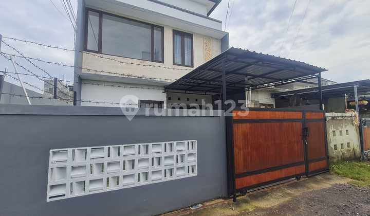 Minimalist House in Tukad Balian, Renon Denpasar 1