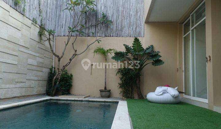 Minimalist Villa For Rent In Kuta, Closed To Morphoo School 1