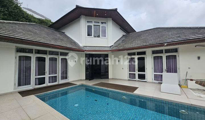 Ultra-spacious 5 Bedroom Villa at Taman Mumbul Jimbaran Ultra-spacious 5 Bedroom Villa at Taman Mumbul Jimbaran