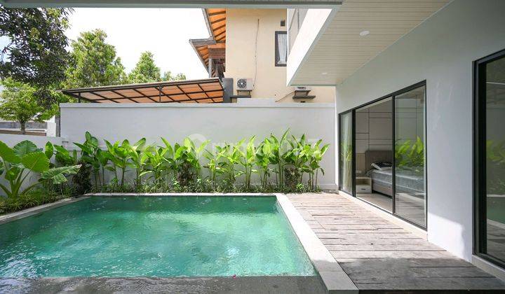 Exclusive Villa In One Gate Pecatu, Jimbaran 1