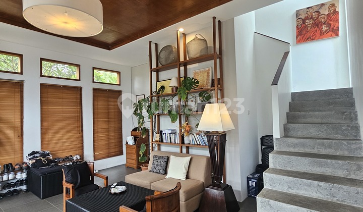Villa Konsep Modern Industrial di Balangan Jimbaran