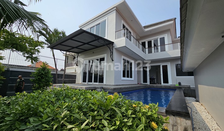 Jual Cepat! Rumah Mewah di Area Buluh Indah Denpasar 1